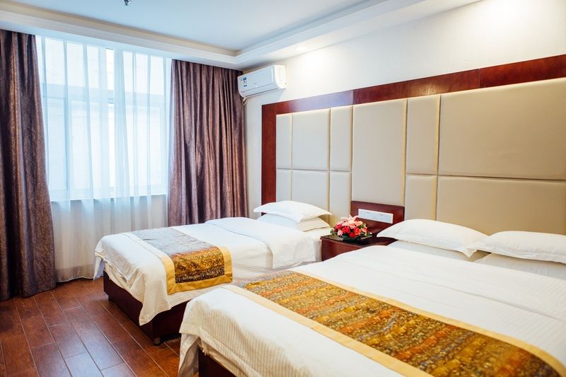 Lanwan International Airport Tower A Hotel 4*